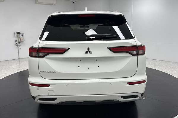2023 Mitsubishi Outlander LS ZM