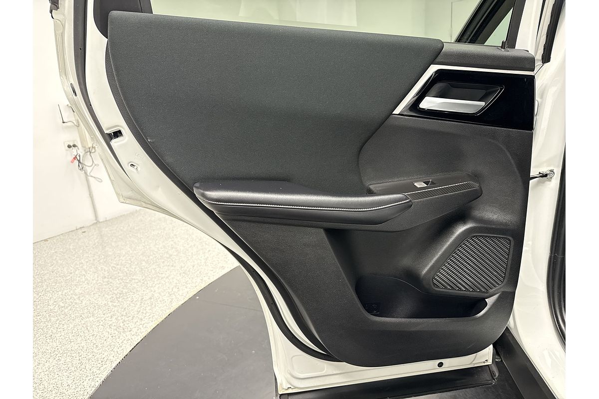 2023 Mitsubishi Outlander LS ZM