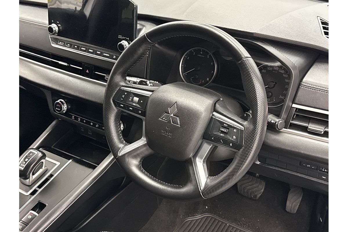 2023 Mitsubishi Outlander LS ZM