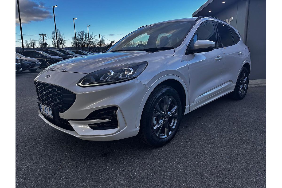 2022 Ford Escape ST-Line ZH