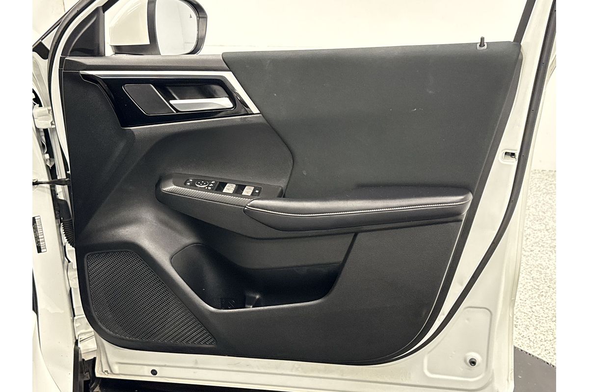 2023 Mitsubishi Outlander LS ZM