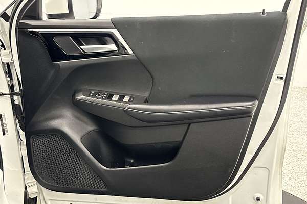 2023 Mitsubishi Outlander LS ZM