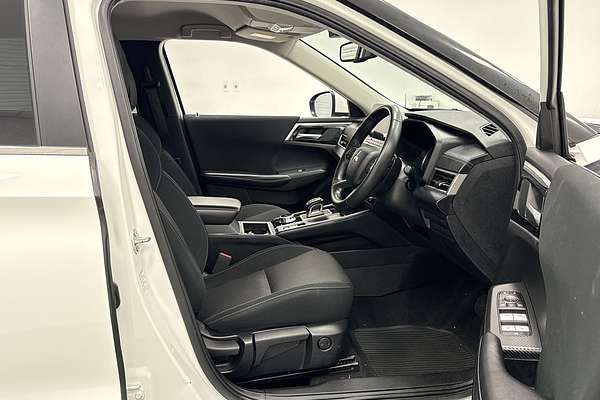 2023 Mitsubishi Outlander LS ZM