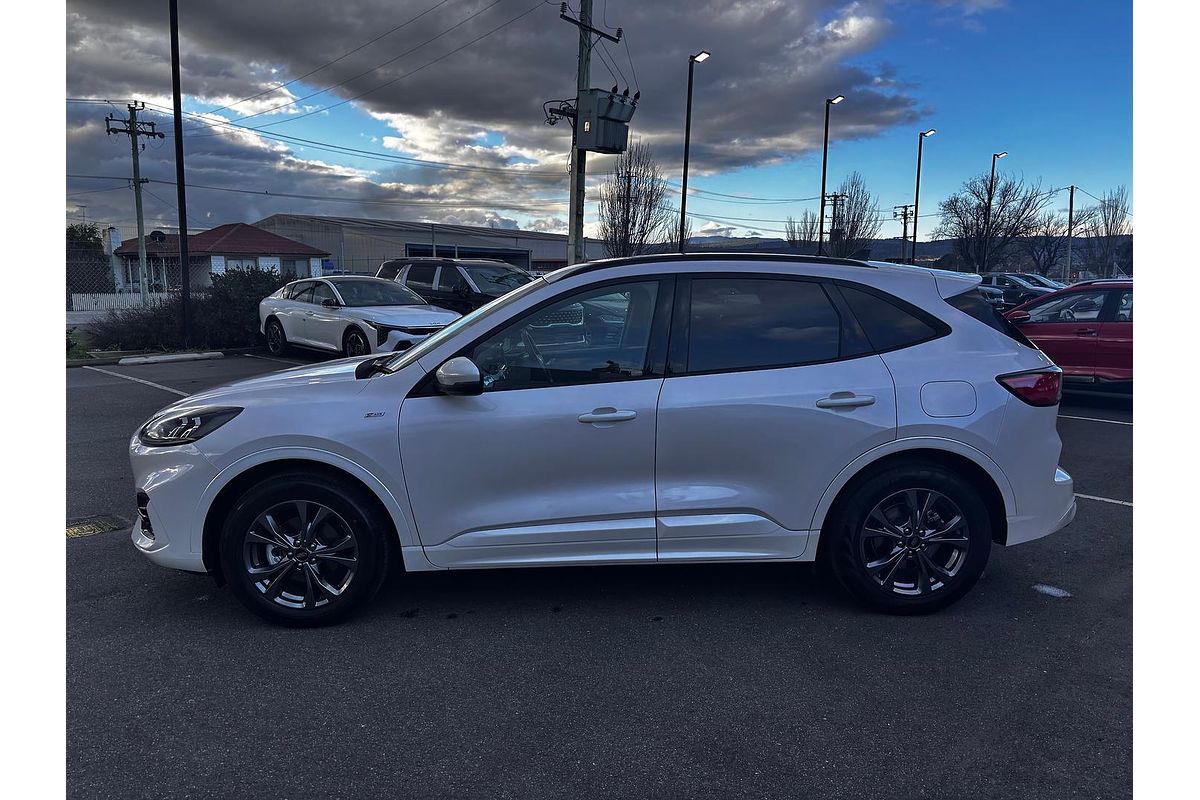 2022 Ford Escape ST-Line ZH