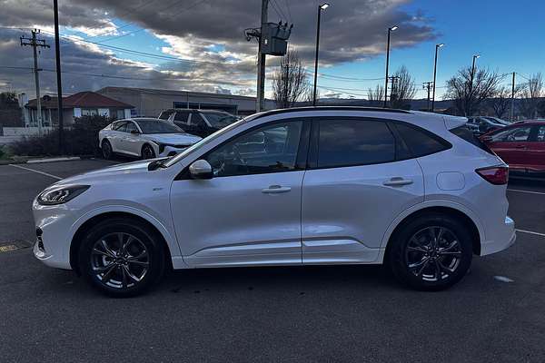 2022 Ford Escape ST-Line ZH