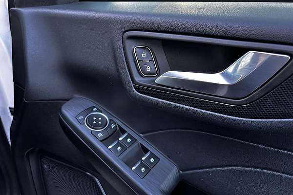 2022 Ford Escape ST-Line ZH