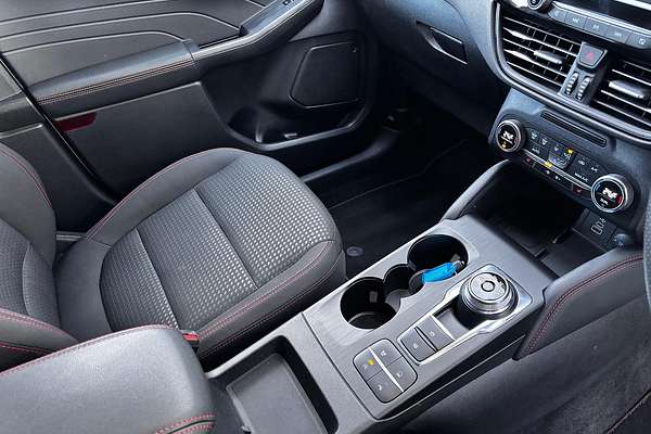 2022 Ford Escape ST-Line ZH