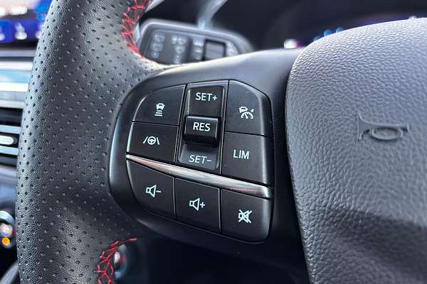 2022 Ford Escape ST-Line ZH