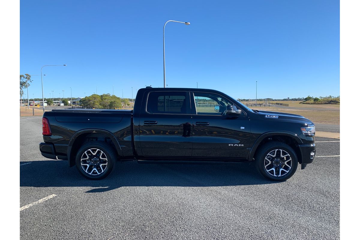 2025 RAM 1500 Laramie Sport Hurricane SO RamBox DT 4X4 SWB