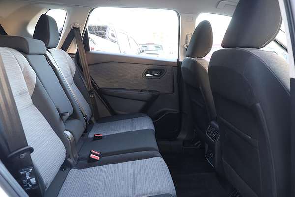 2024 Nissan X-TRAIL ST T33