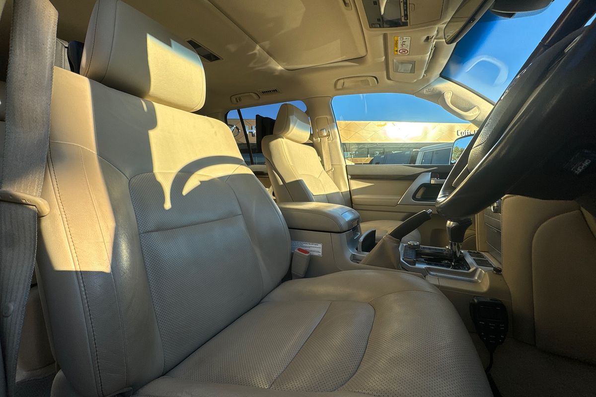 2019 Toyota Landcruiser Sahara VDJ200R