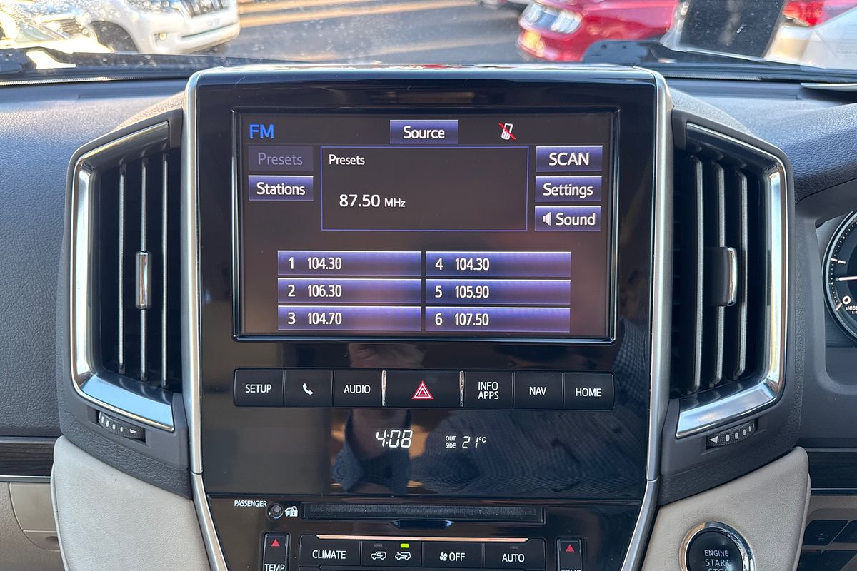 2019 Toyota Landcruiser Sahara VDJ200R