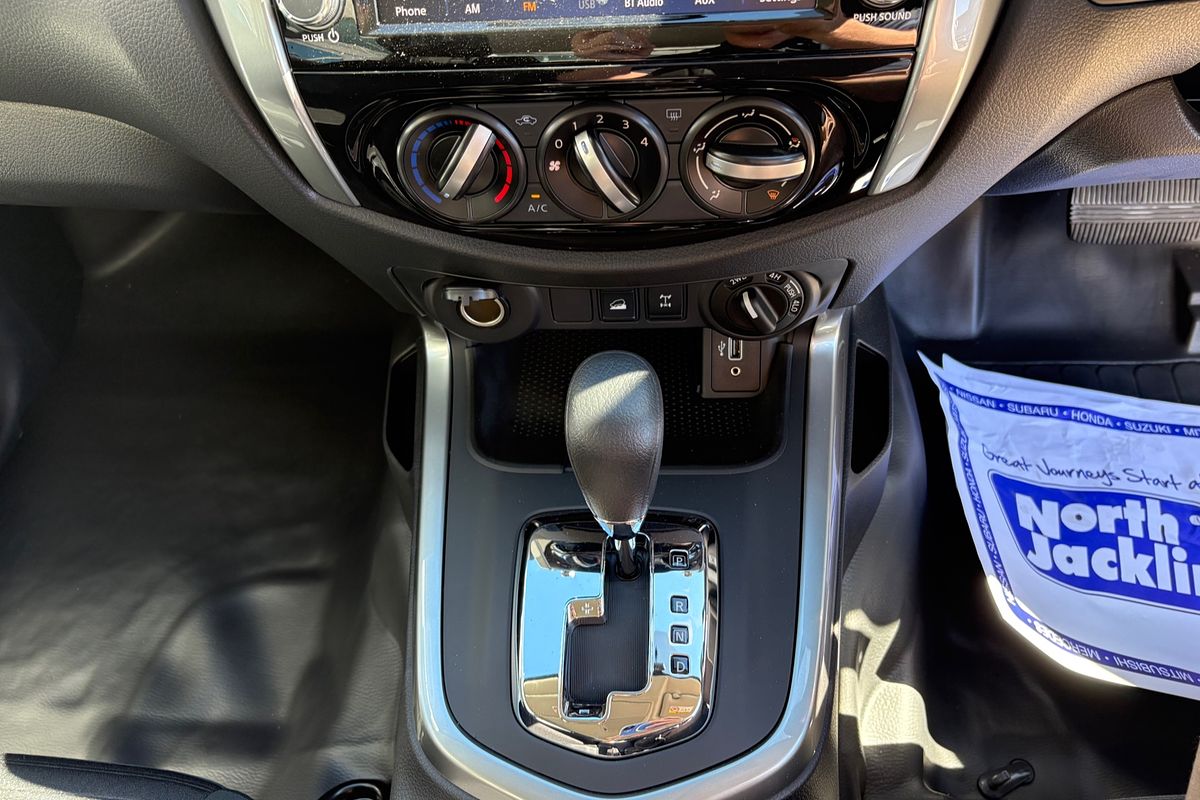 2024 Nissan Navara SL D23 4X4