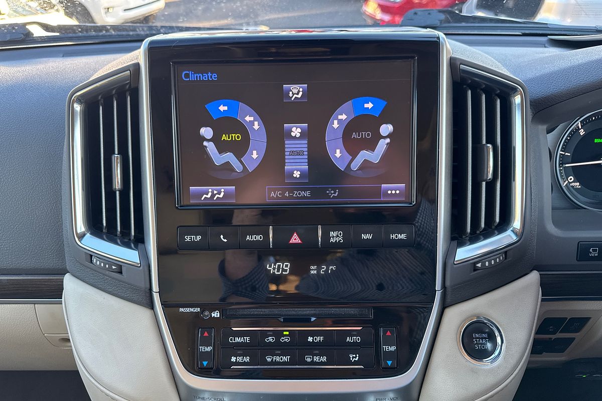 2019 Toyota Landcruiser Sahara VDJ200R
