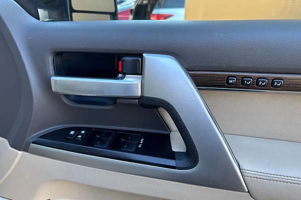 2019 Toyota Landcruiser Sahara VDJ200R