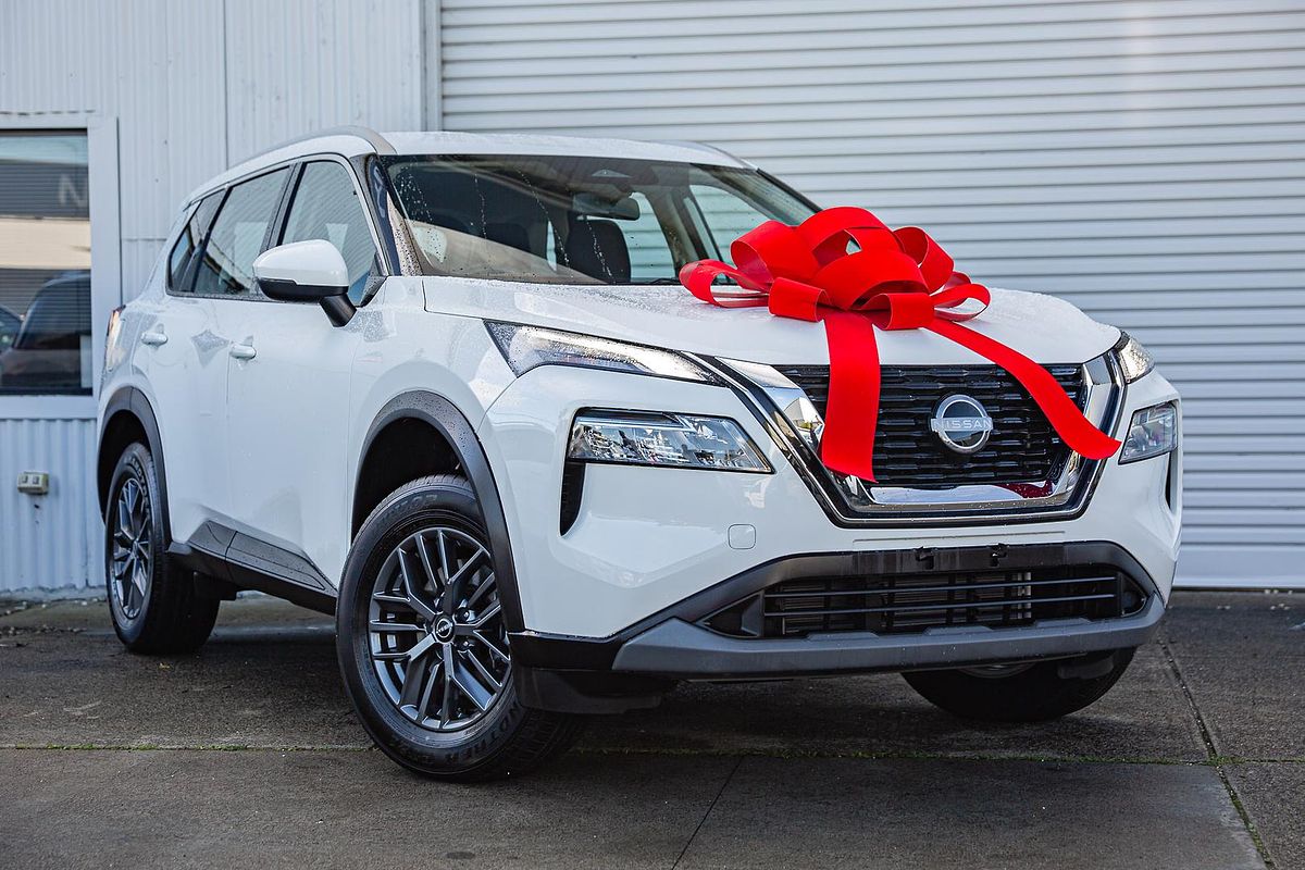 2025 Nissan X-TRAIL ST T33