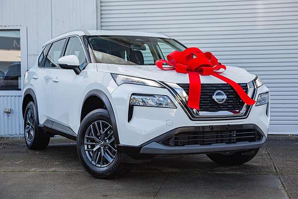 2025 Nissan X-TRAIL ST T33