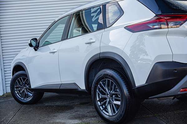 2025 Nissan X-TRAIL ST T33