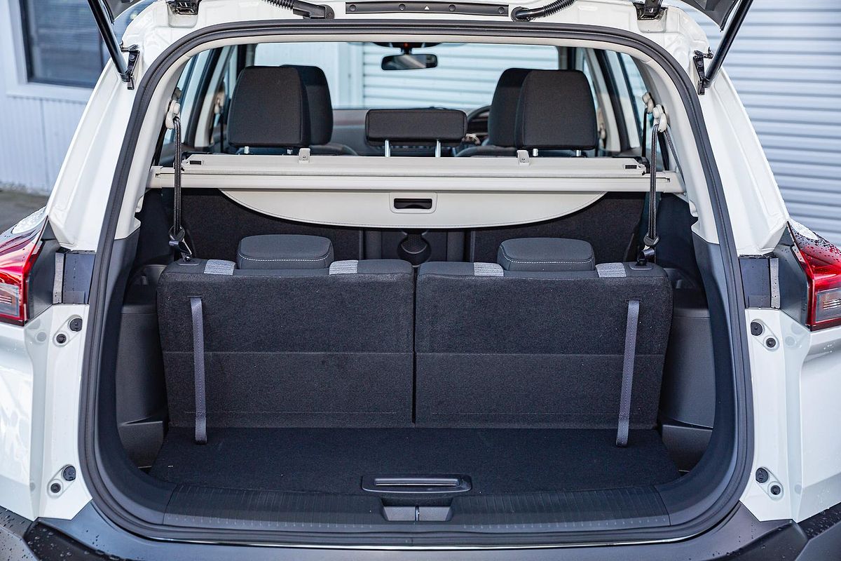 2025 Nissan X-TRAIL ST T33