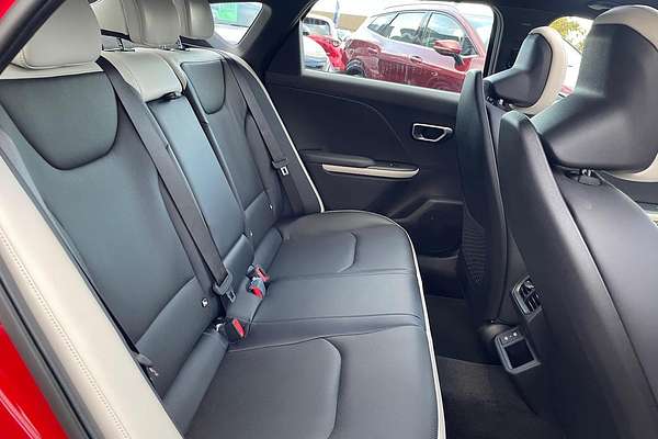 2025 Kia K4 GT-Line CL4m