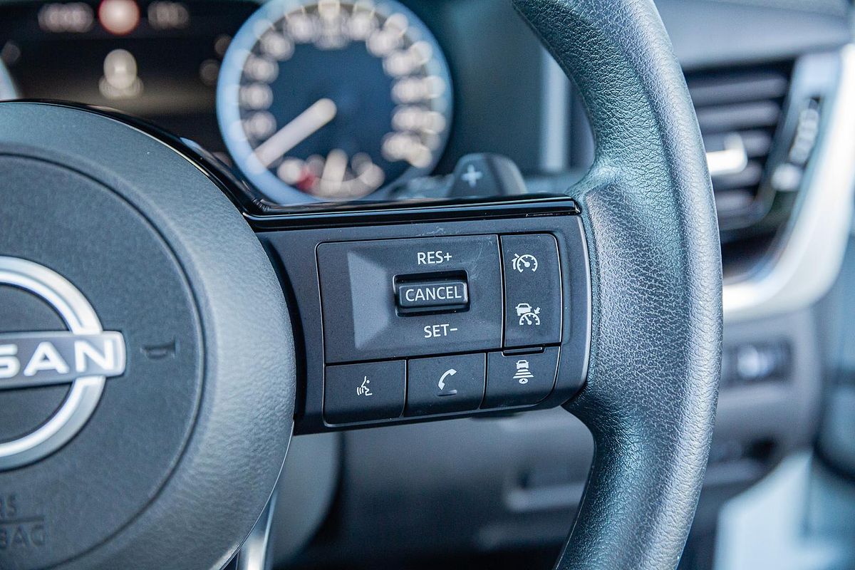 2025 Nissan X-TRAIL ST T33