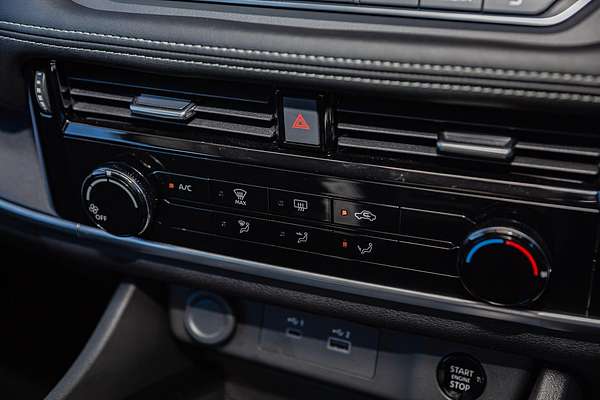 2025 Nissan X-TRAIL ST T33