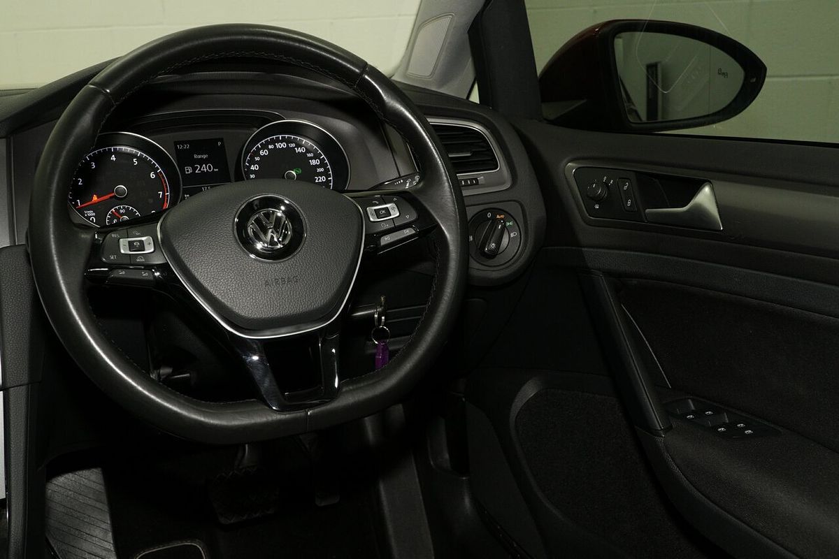 2015 Volkswagen Golf 92TSI Trendline 7