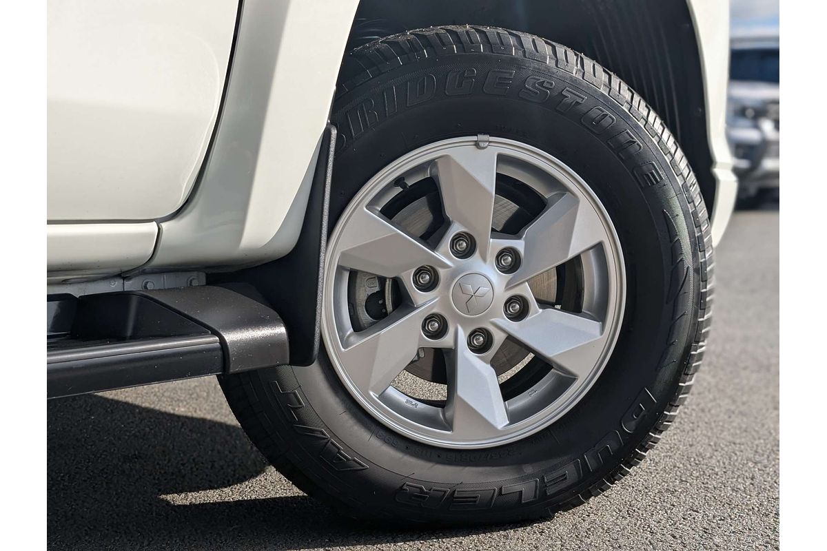 2023 Mitsubishi Triton GLX+ MR 4X4