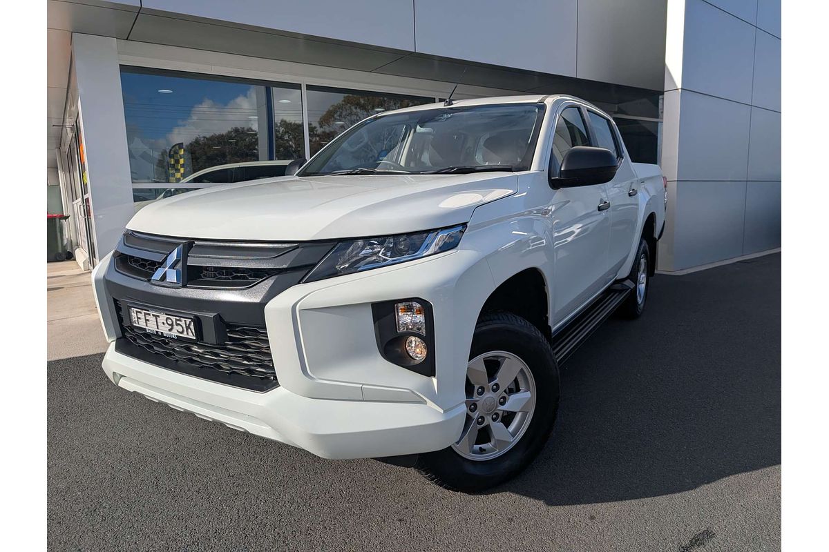 2023 Mitsubishi Triton GLX+ MR 4X4