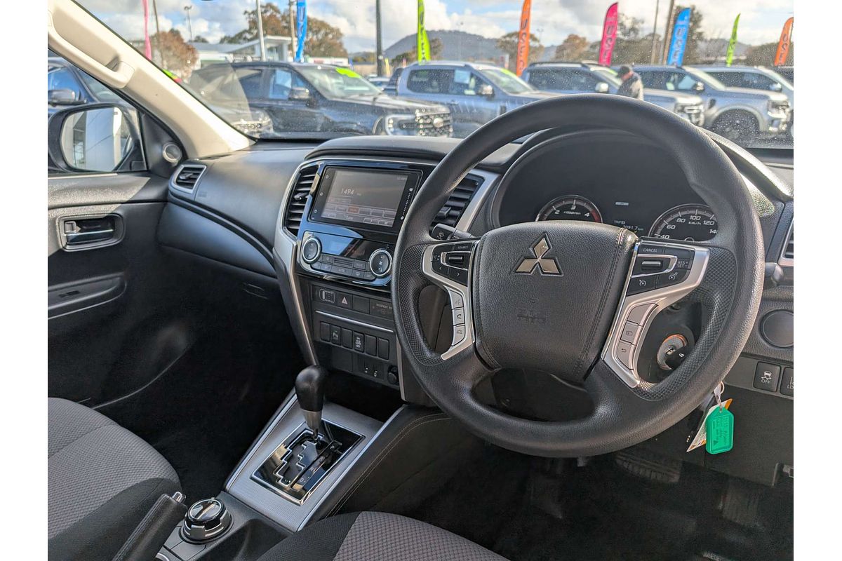 2023 Mitsubishi Triton GLX+ MR 4X4