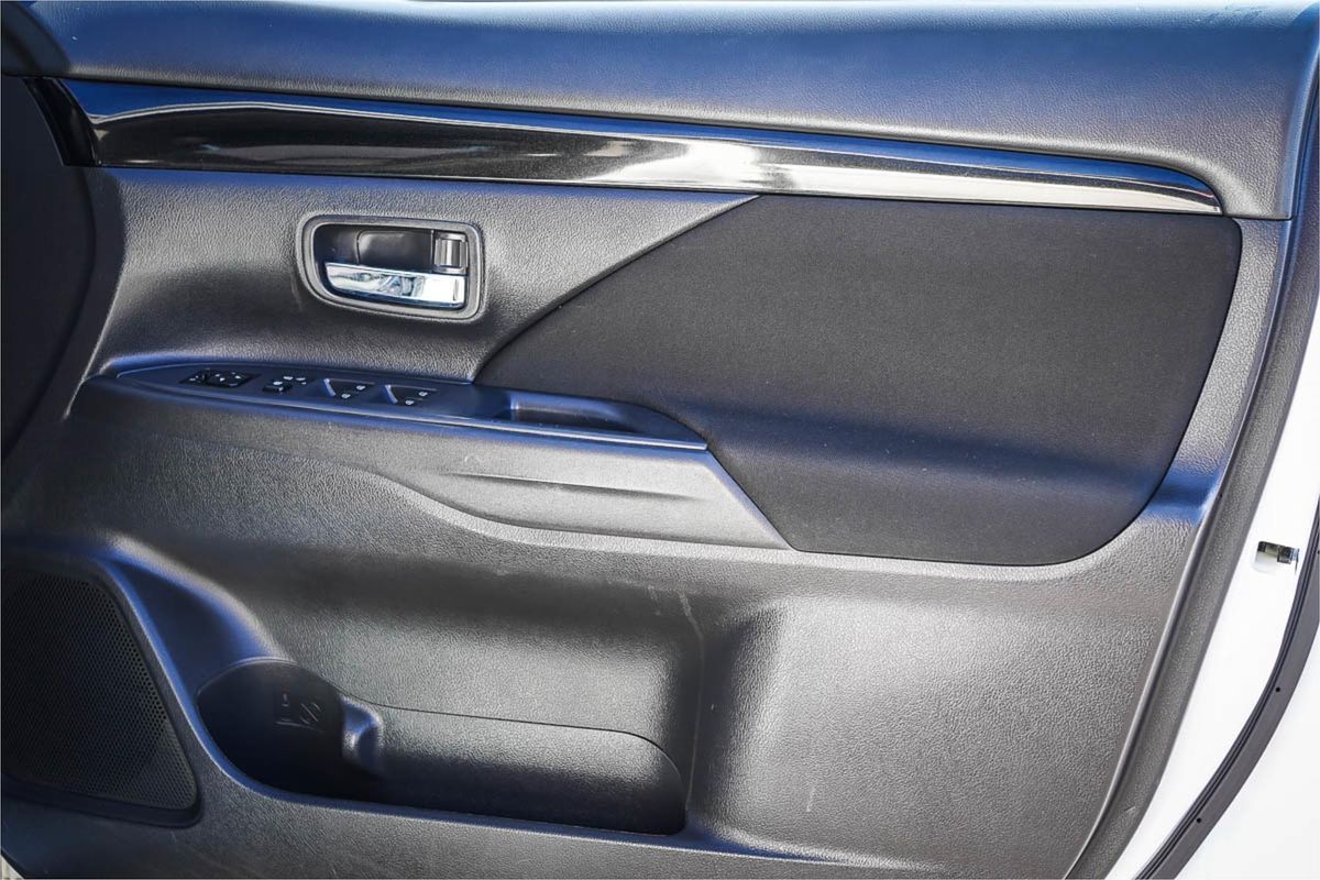 2018 Mitsubishi Outlander ES ADAS ZL