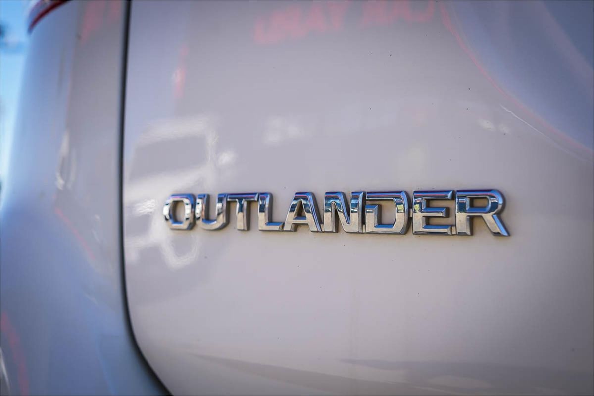 2018 Mitsubishi Outlander ES ADAS ZL