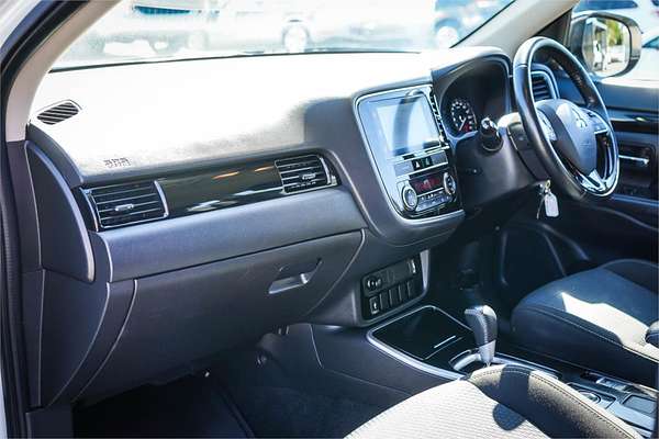 2018 Mitsubishi Outlander ES ADAS ZL