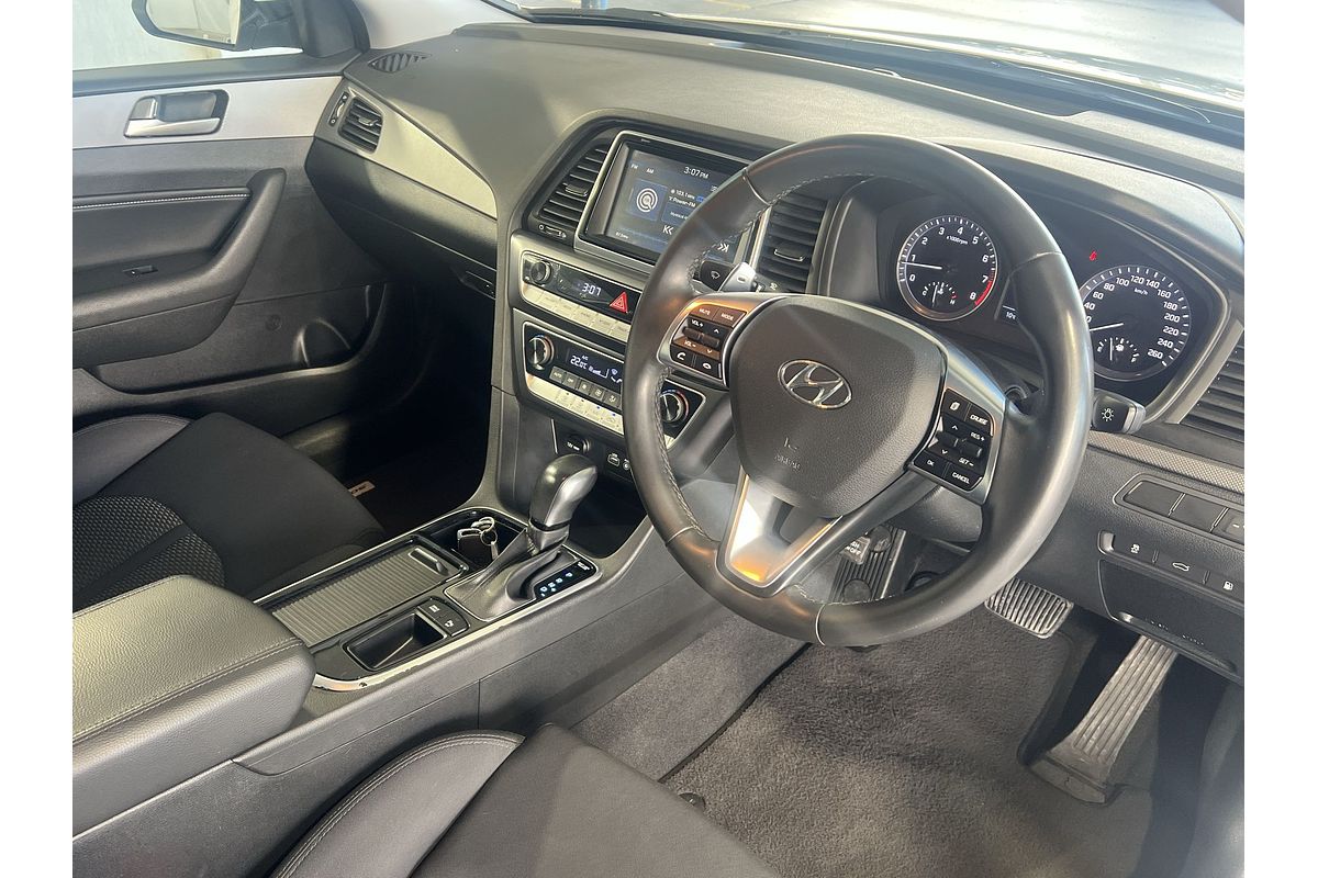 2017 Hyundai Sonata Active LF4