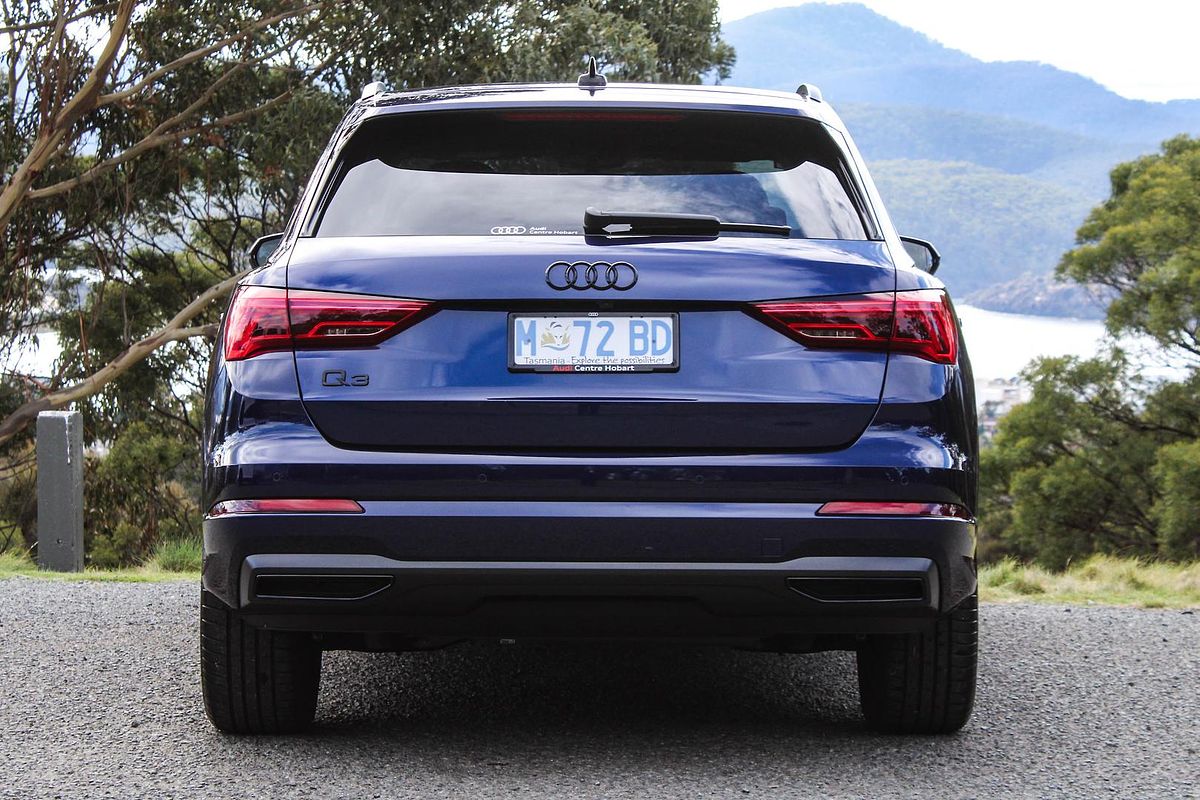 2024 Audi Q3 35 TFSI Dynamic Black F3