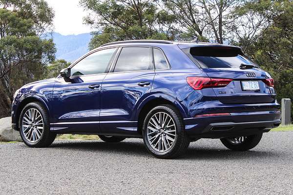 2024 Audi Q3 35 TFSI Dynamic Black F3