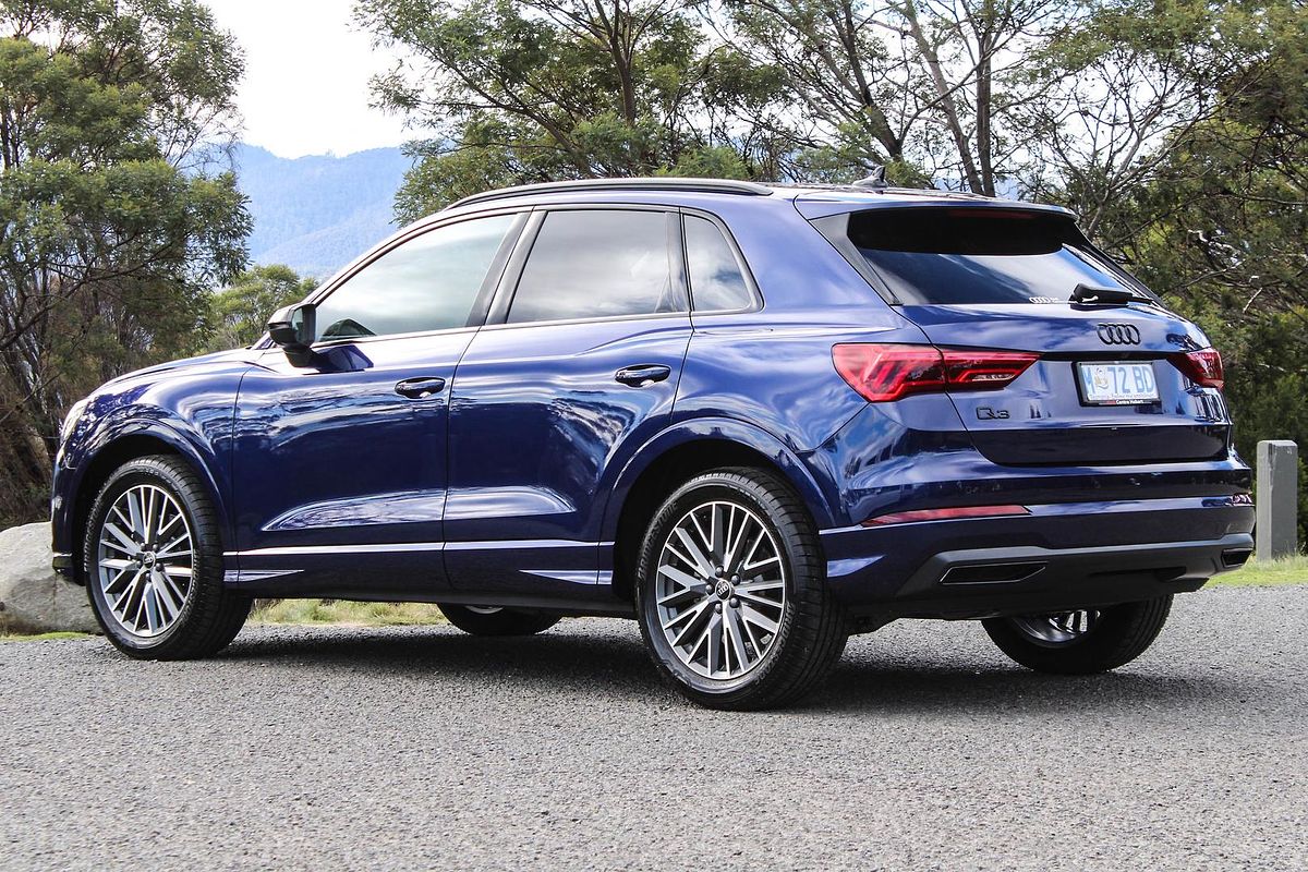 2024 Audi Q3 35 TFSI Dynamic Black F3