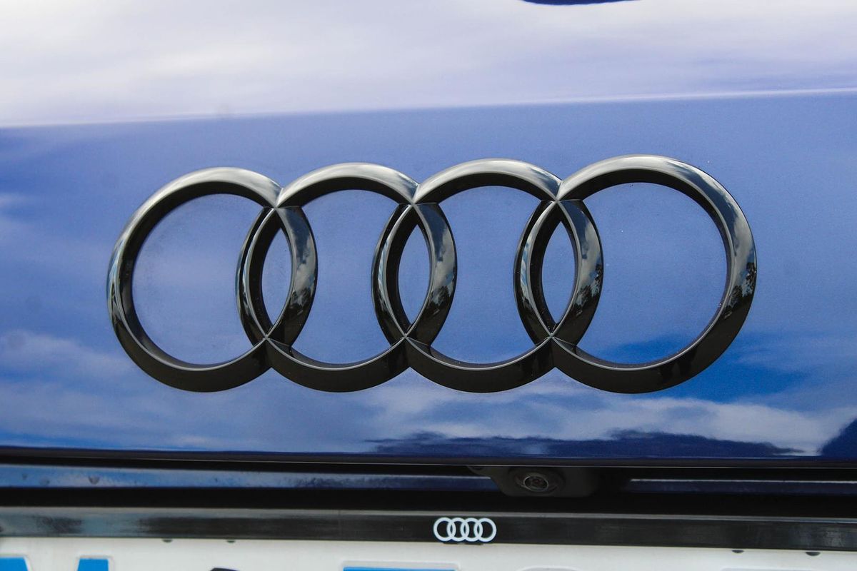 2024 Audi Q3 35 TFSI Dynamic Black F3