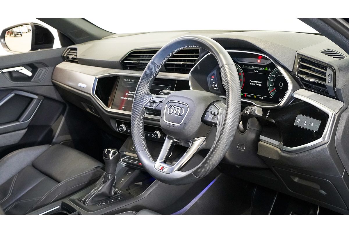 2022 Audi Q3 40 TFSI S line F3