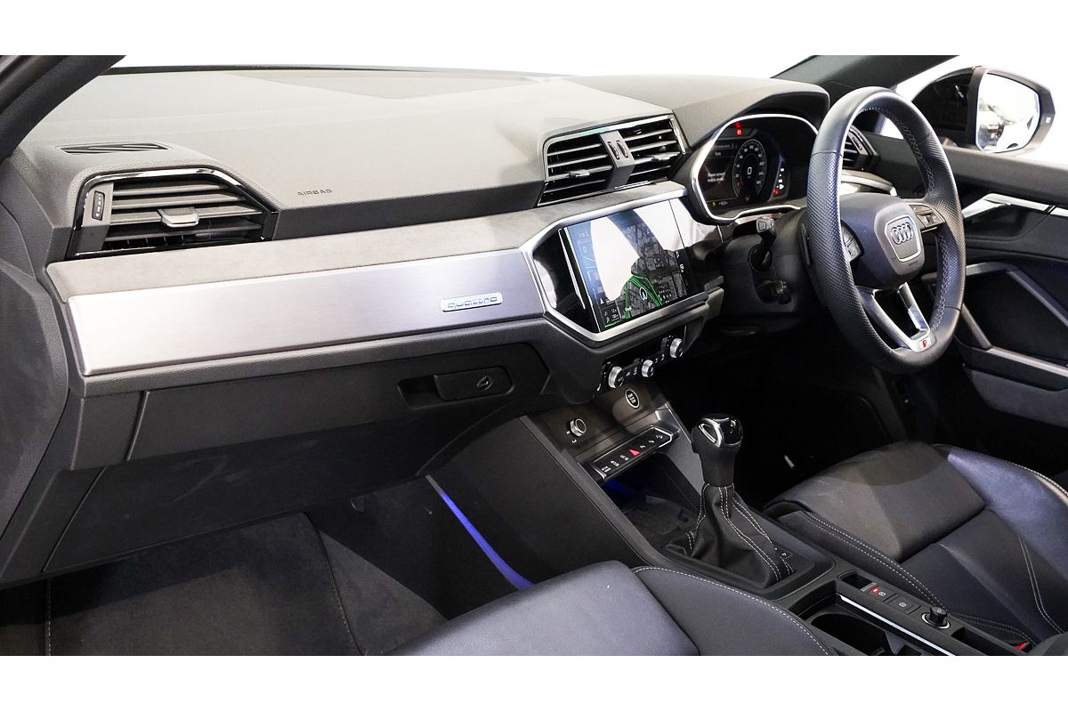 2022 Audi Q3 40 TFSI S line F3