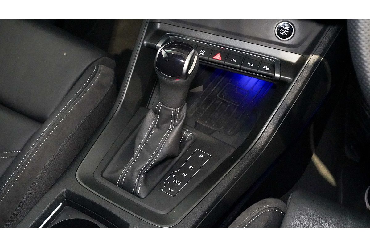 2022 Audi Q3 40 TFSI S line F3