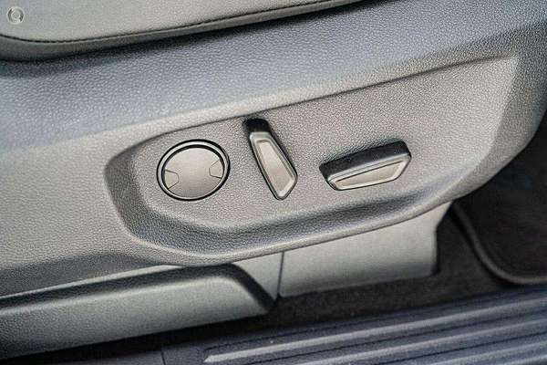 2025 Ford Everest Sport  2.0L