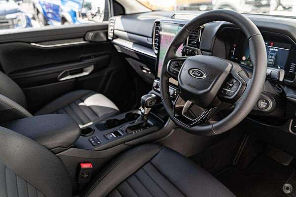 2025 Ford Everest Sport  2.0L