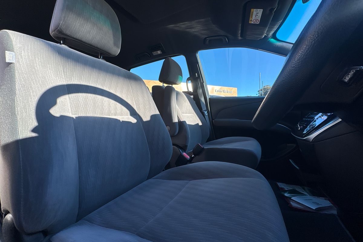 2017 Toyota Tarago GLi ACR50R MY16