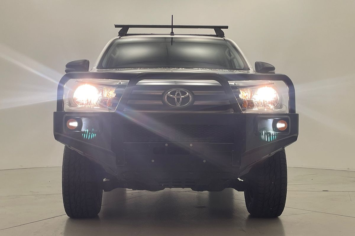 2018 Toyota Hilux SR GUN126R 4X4
