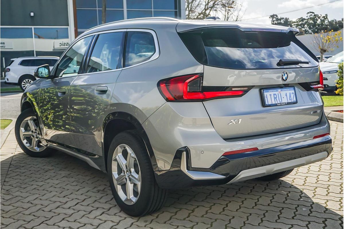 2024 BMW X1 sDrive18i U11