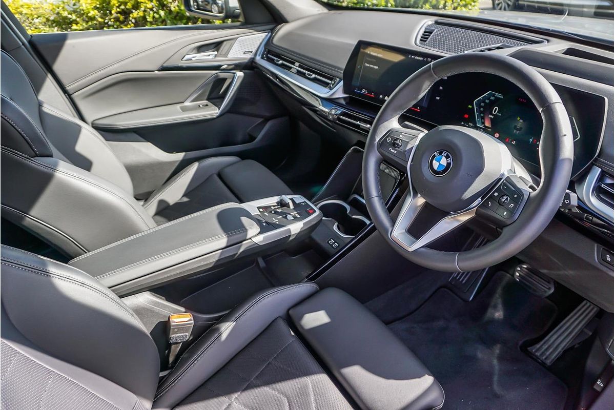 2024 BMW X1 sDrive18i U11