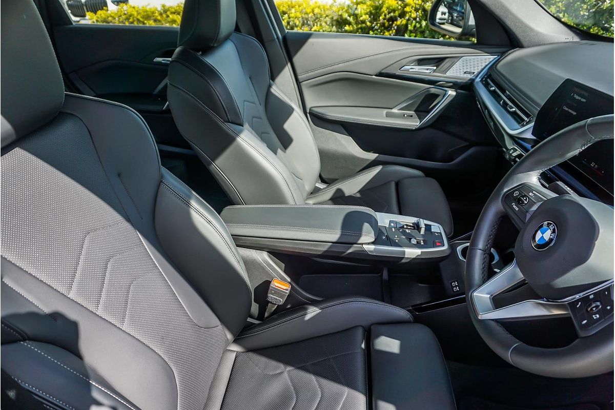 2024 BMW X1 sDrive18i U11