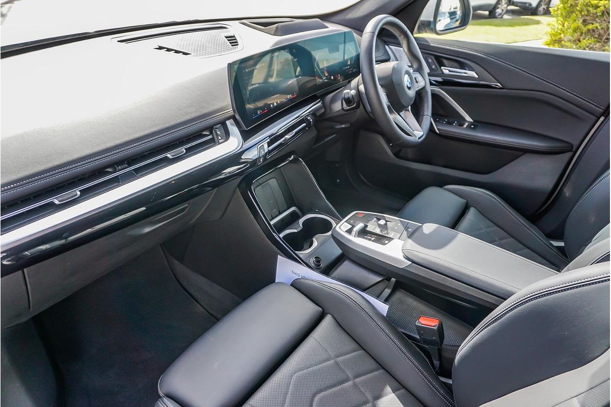 2024 BMW X1 sDrive18i U11