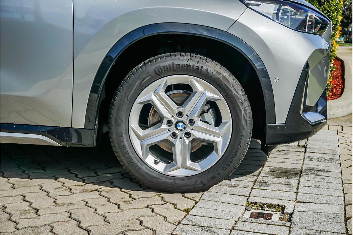 2024 BMW X1 sDrive18i U11